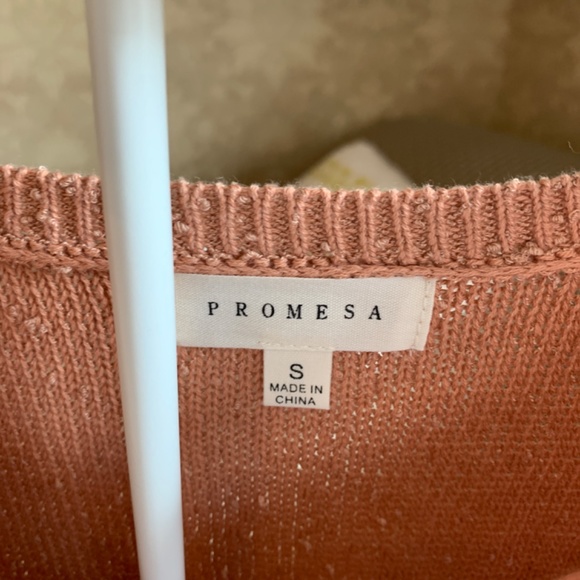 Promesa wide sleeve muted burnt orange sweater. NWOT. Retail‎ 55 - Picture 2 of 5